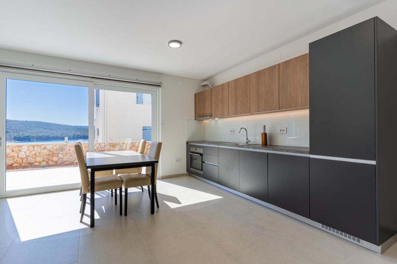 Sea Paradise Cres Exterior photo
